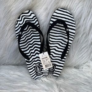 Men’s NWT Volcom Rocker Flip Flop Sandal Size 12